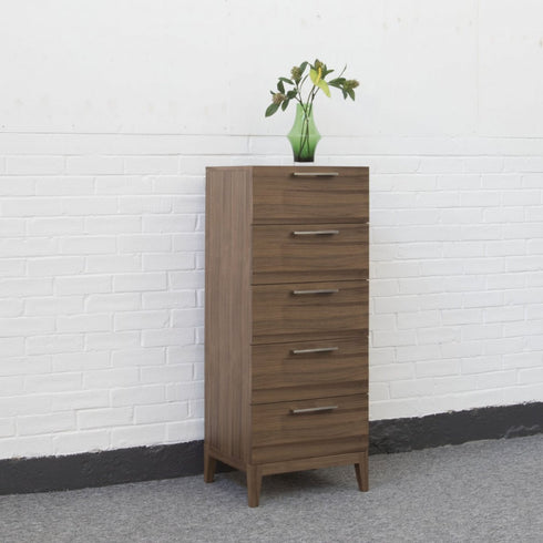 Calla Narrow Chest